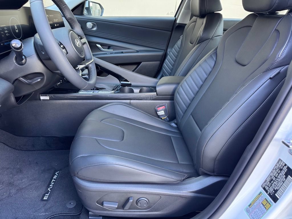 New 2026 Hyundai Elantra Limited FWD image 9