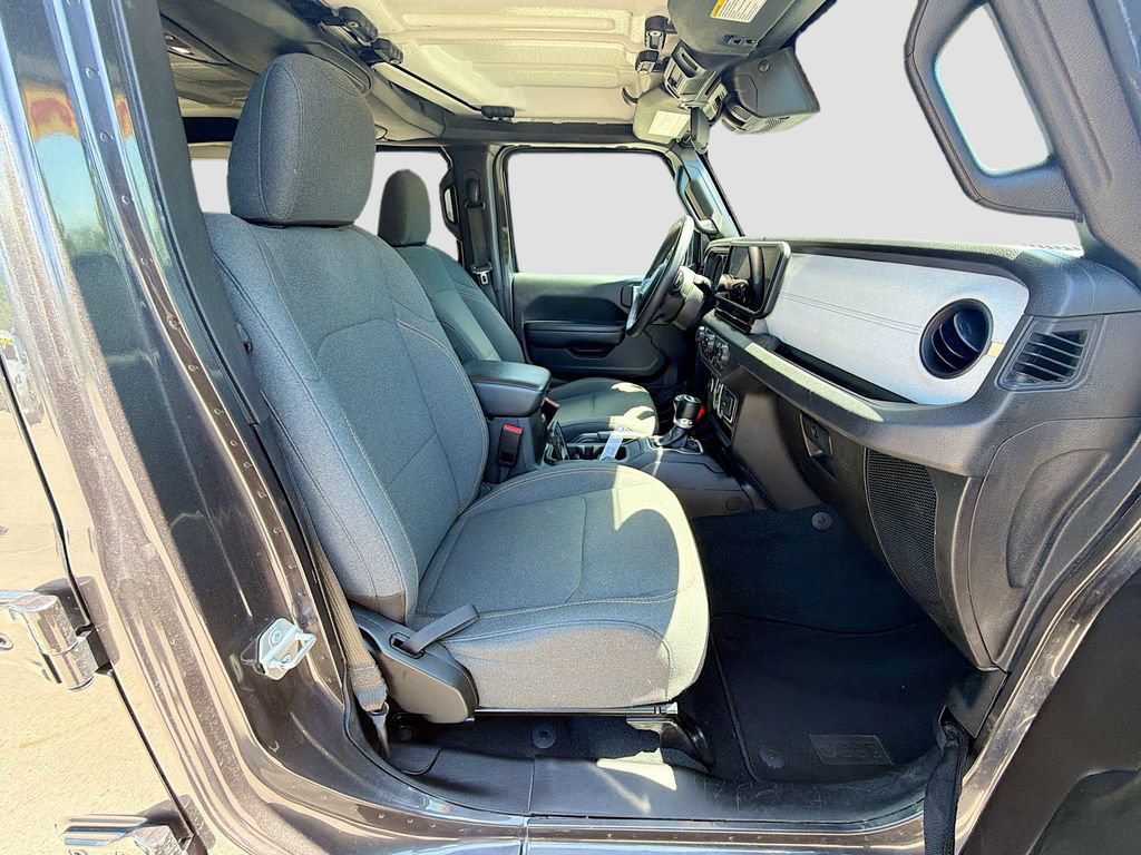 Used 2024 Jeep Wrangler Unlimited Sport AWD/4WD image 14