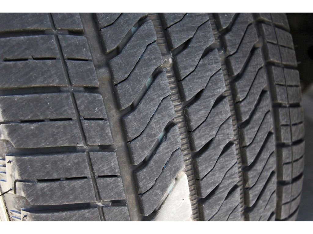 Used 2021 Cadillac Escalade Premium Luxury image 34