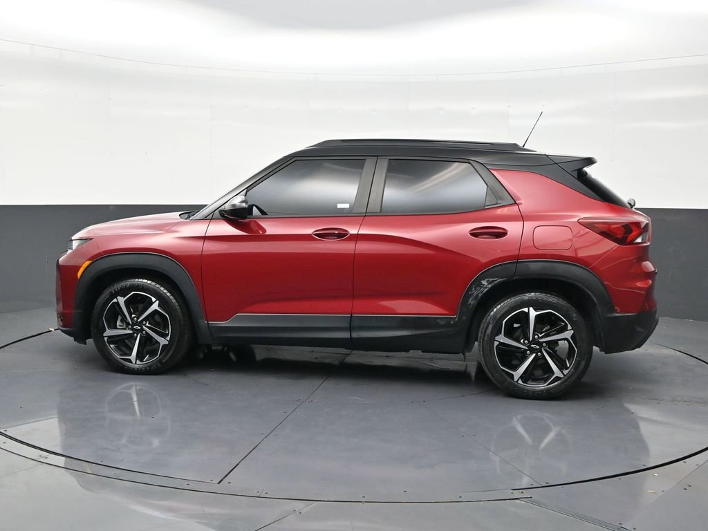 Used 2021 Chevrolet TrailBlazer RS w/ Sun and Liftgate Package image 2