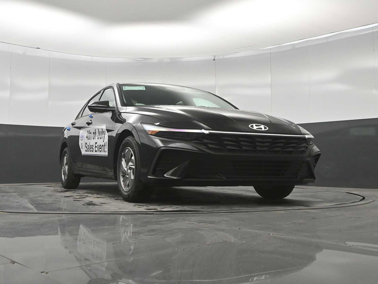 New 2026 Hyundai Elantra SE FWD image 32