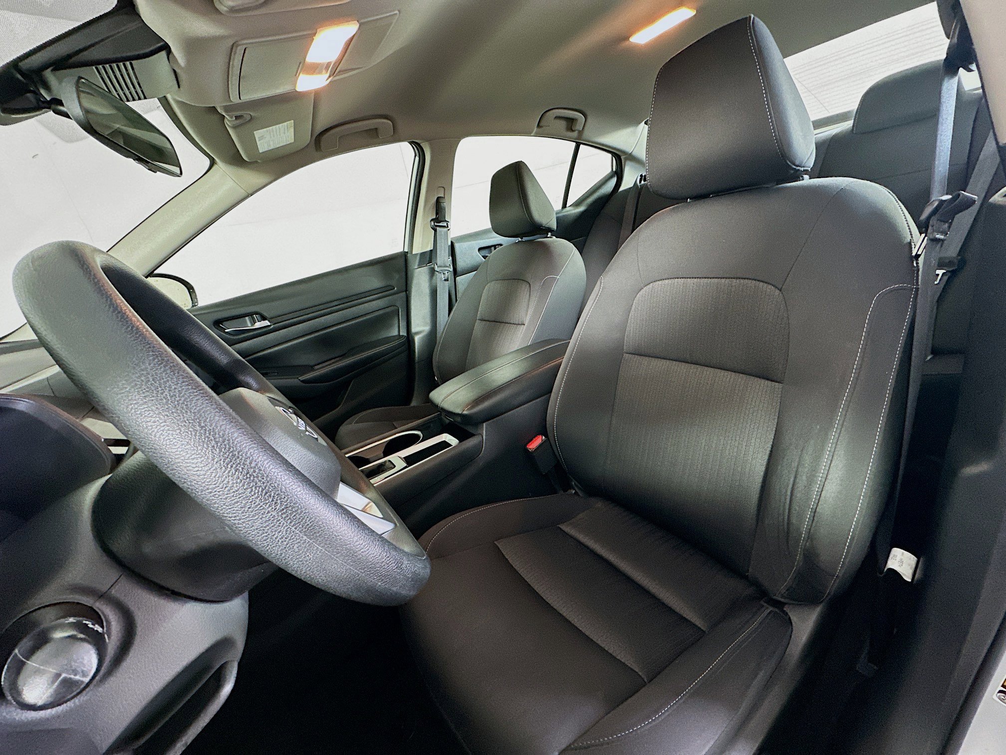 Used 2024 Nissan Altima 2.5 SV image 13