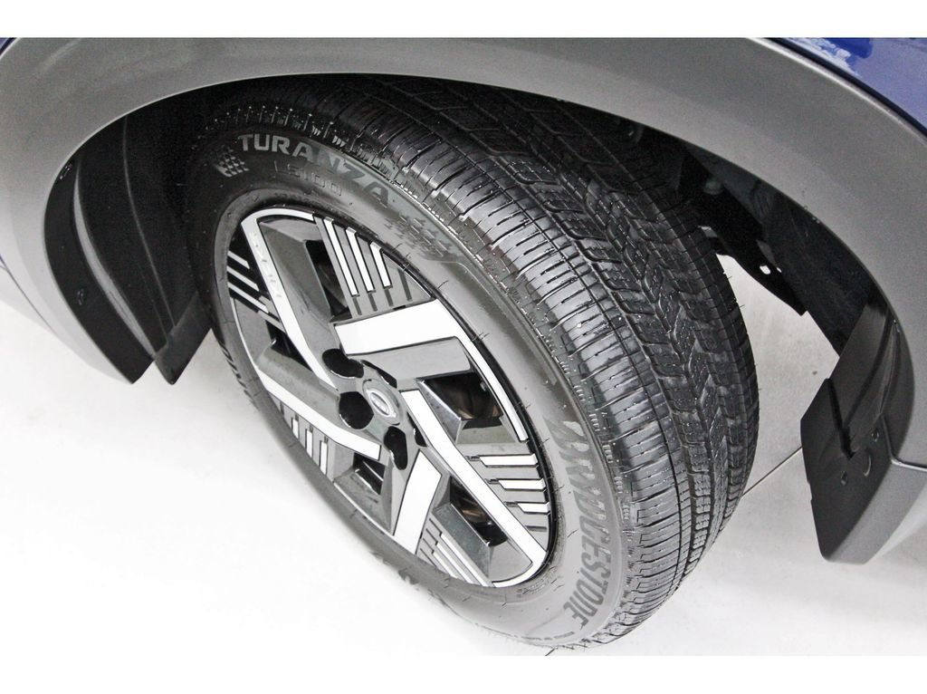 Used 2026 Nissan Kicks SV FWD image 9
