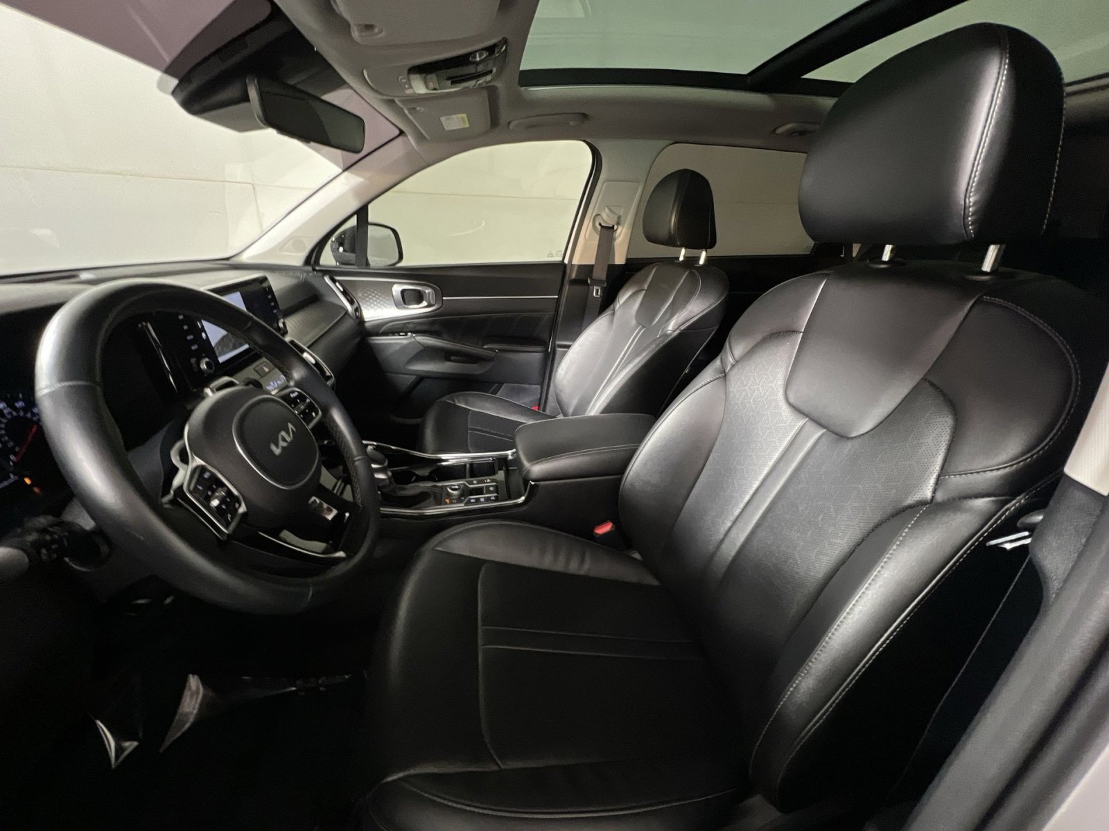 Used 2022 Kia Sorento SX image 13