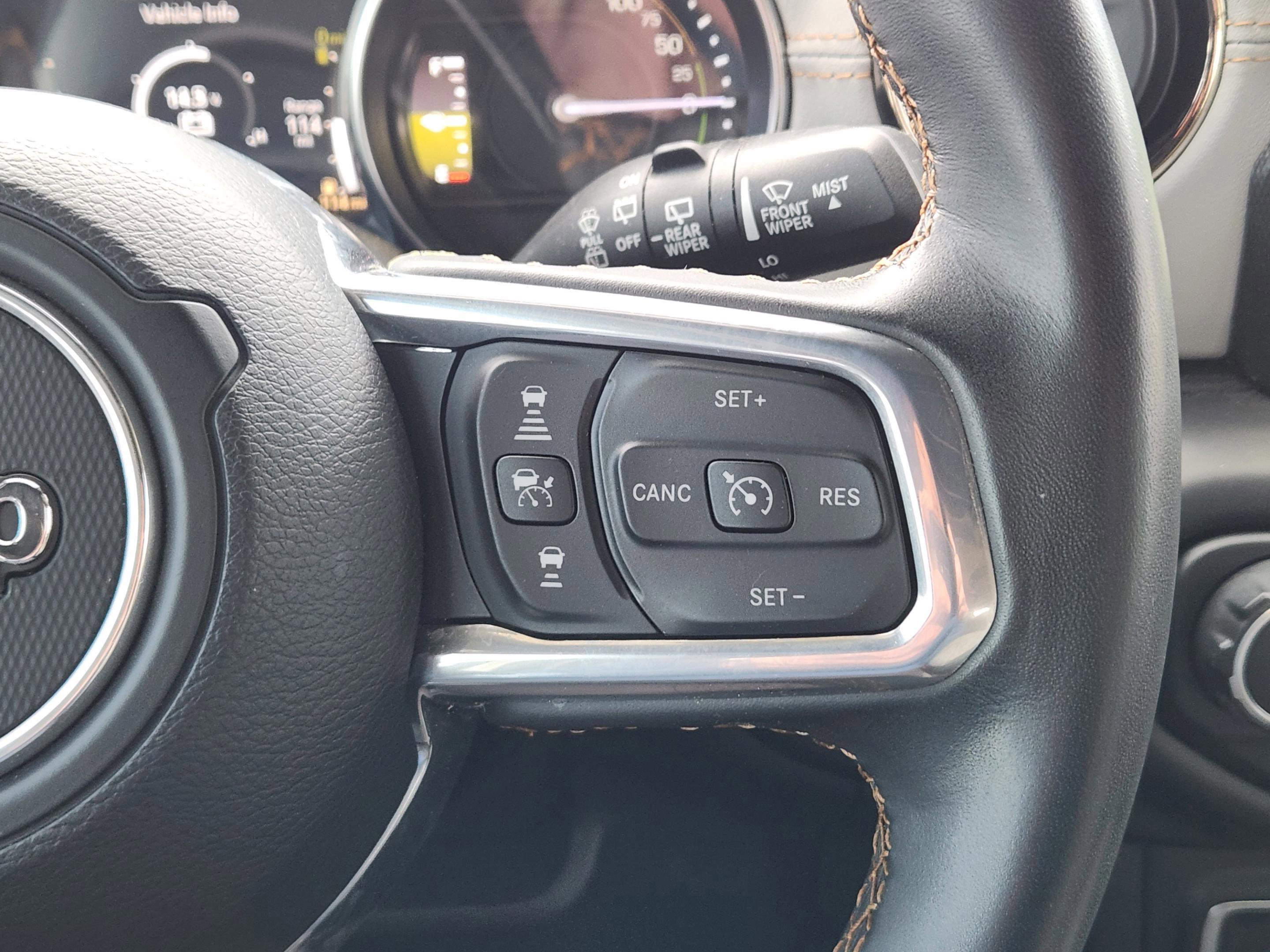 Used 2022 Jeep Wrangler Unlimited Sahara image 32