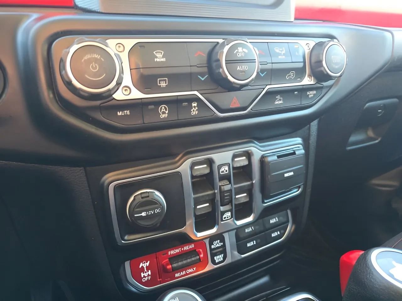 Used 2021 Jeep Wrangler Unlimited Rubicon image 26