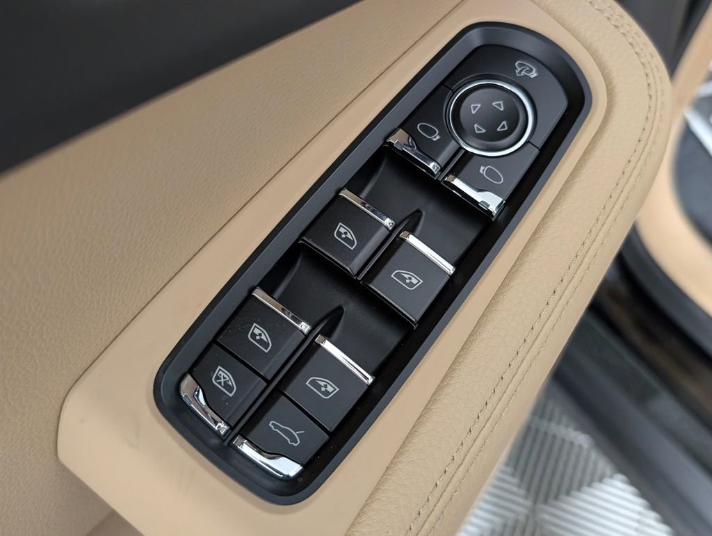New 2026 Porsche Macan S image 26