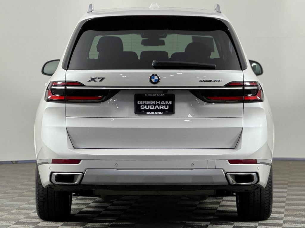 Used 2023 BMW X7 xDrive40i w/ Premium Package AWD/4WD image 5
