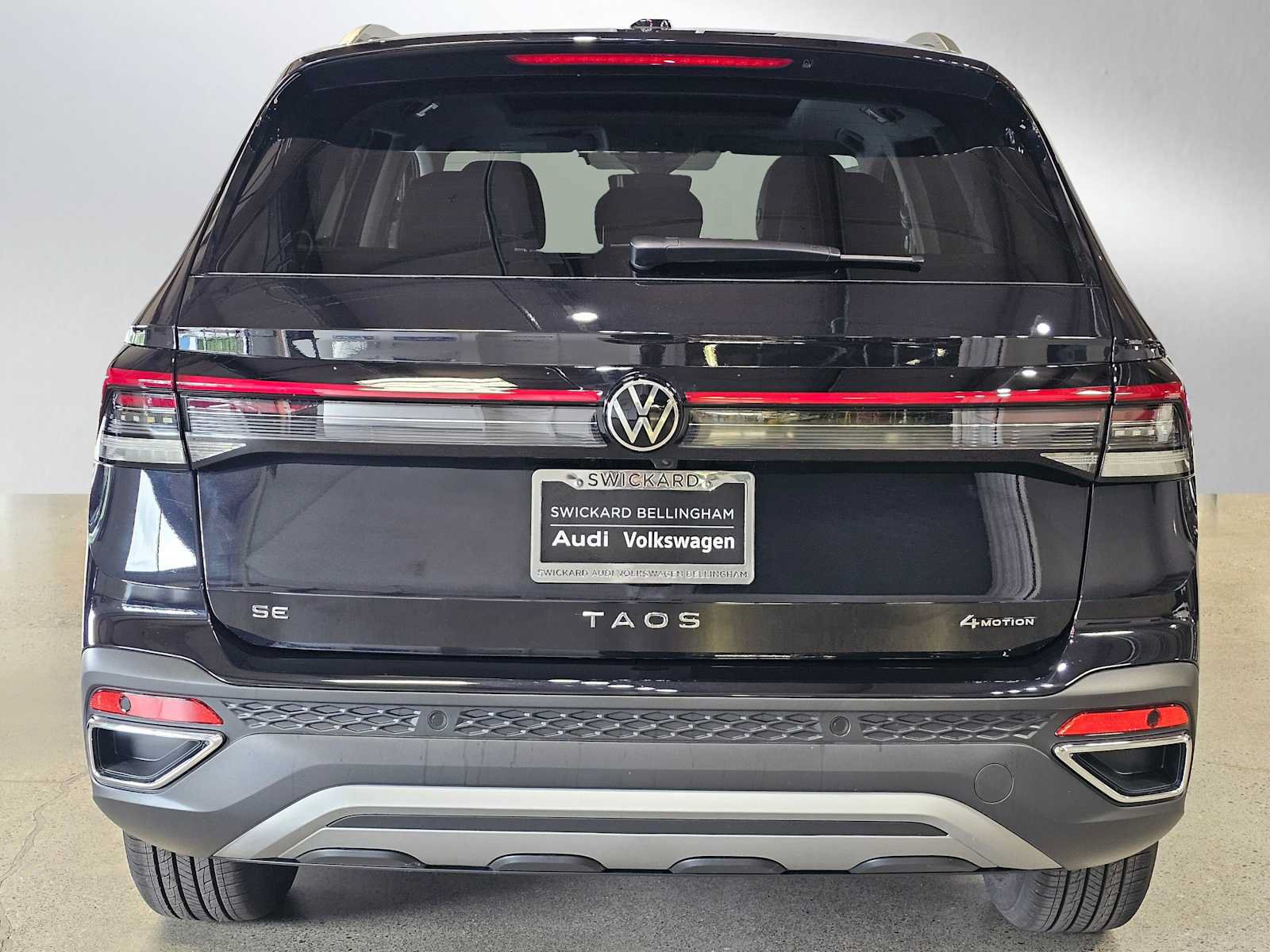New 2026 Volkswagen Taos SE AWD/4WD image 4
