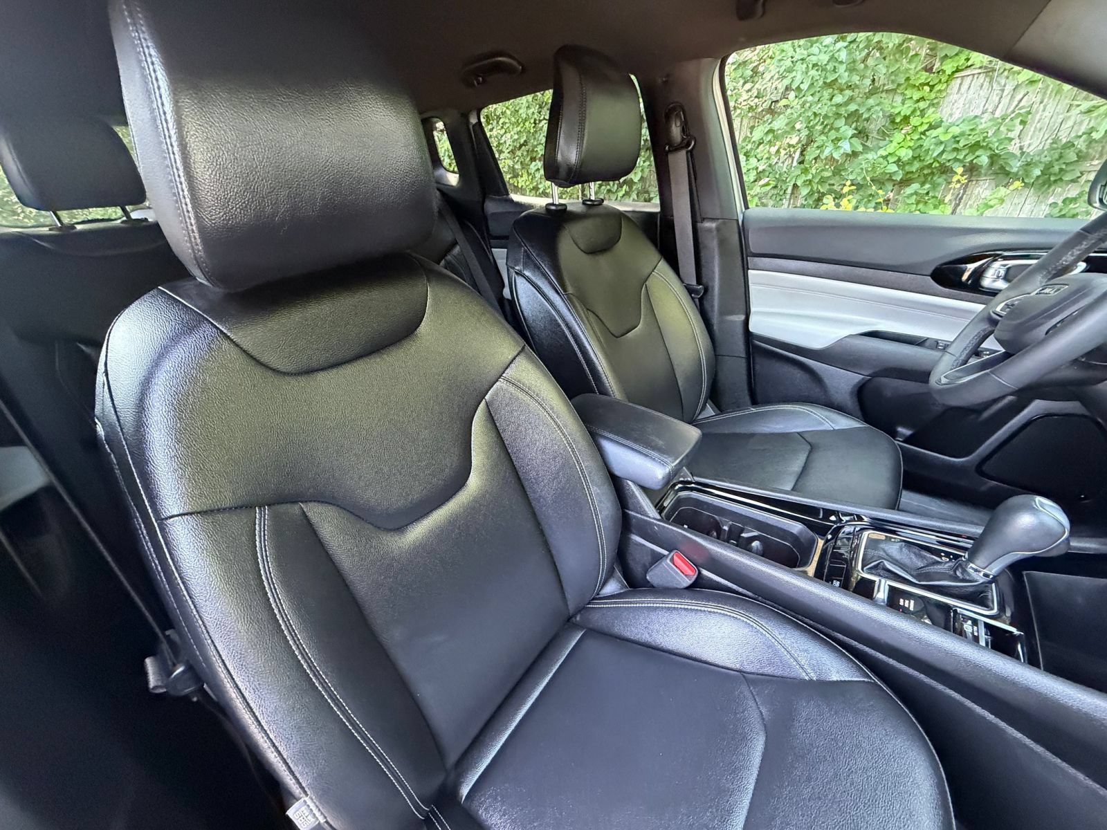 Used 2025 Jeep Compass Limited AWD/4WD image 37