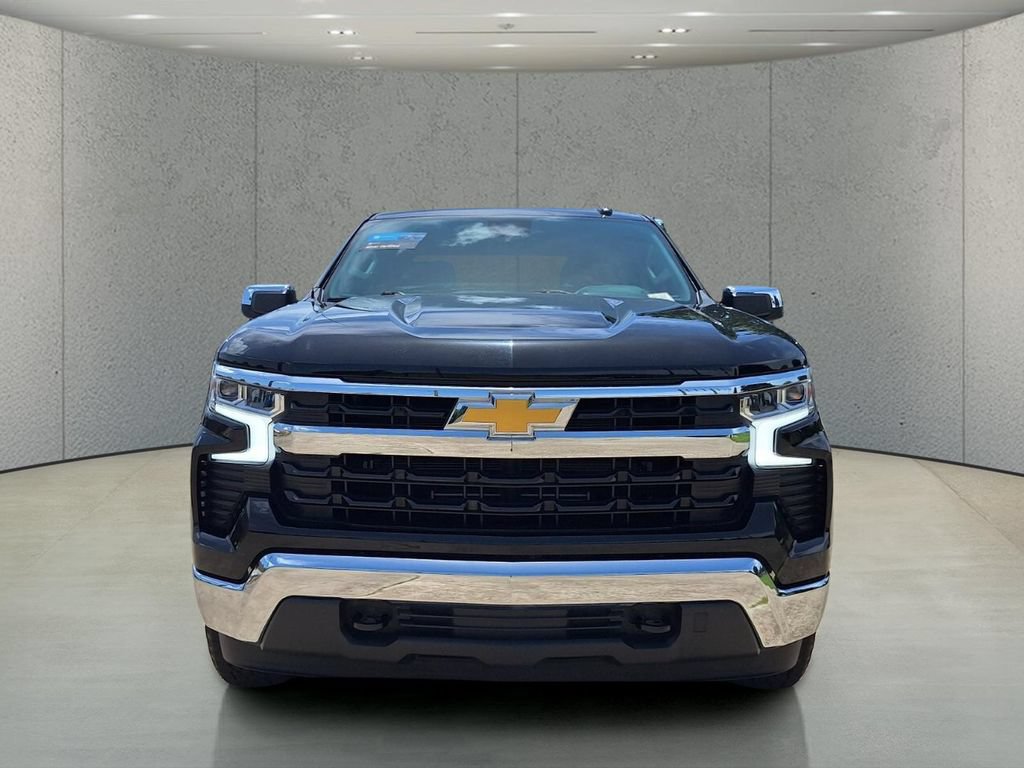 Used 2023 Chevrolet Silverado 1500 LT AWD/4WD image 2