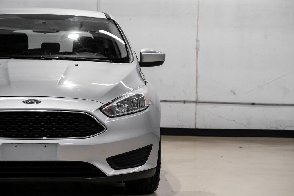 Used 2018 Ford Focus SE FWD image 49