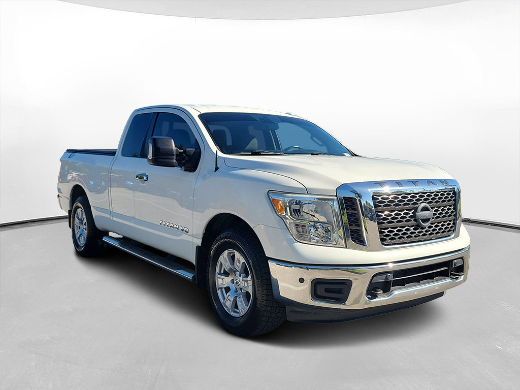 Used 2018 Nissan Titan SV w/ SV Convenience Package RWD image 3