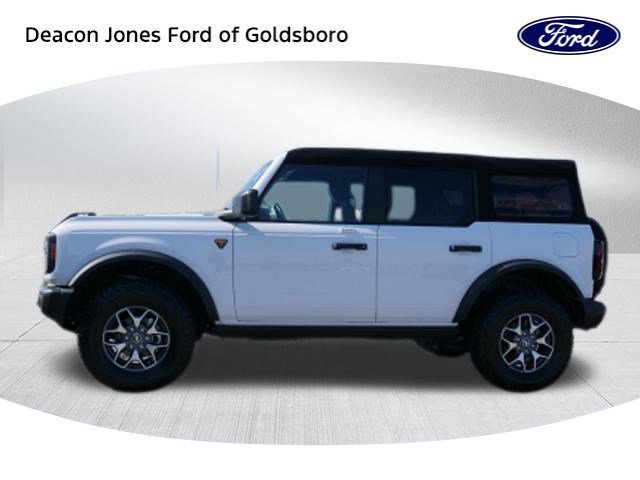 Used 2023 Ford Bronco Badlands image 7