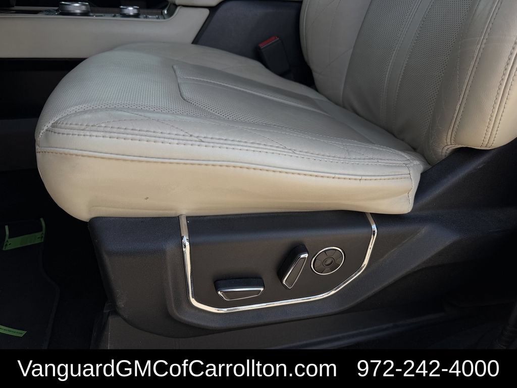Used 2019 Ford Expedition Max Platinum AWD/4WD image 30