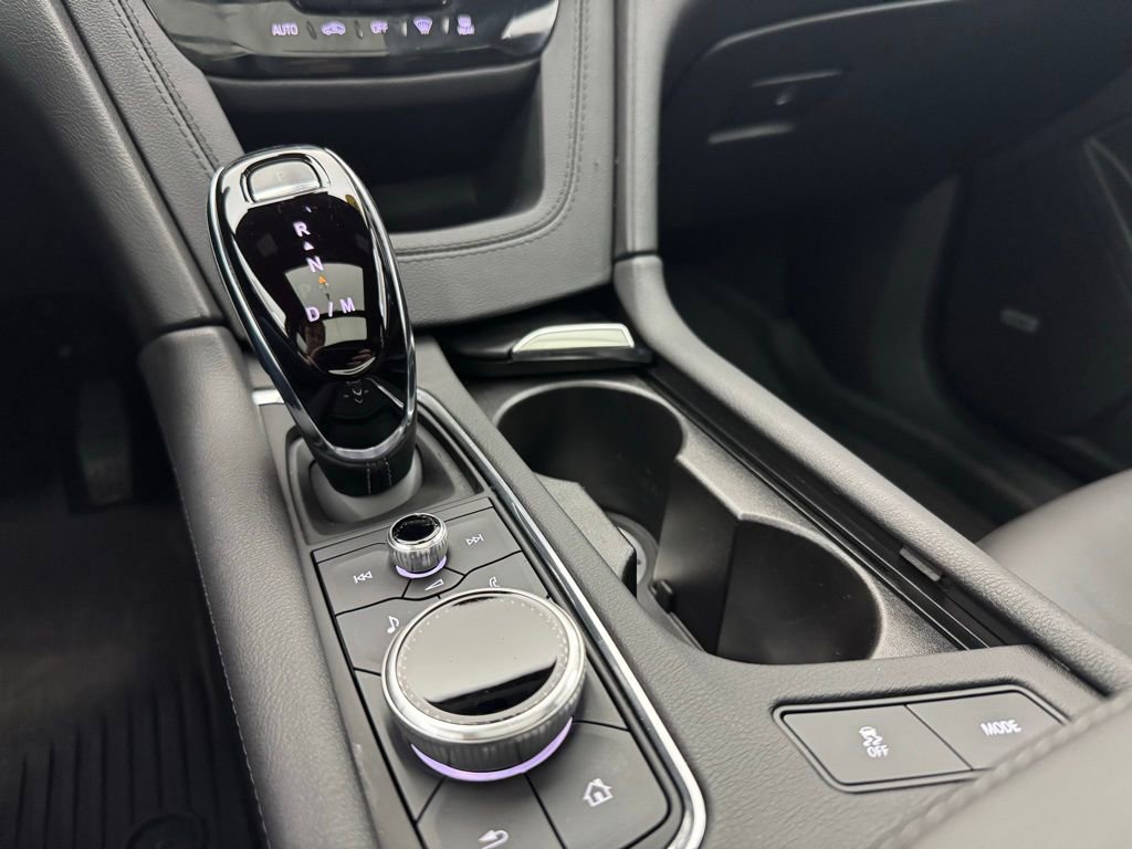 Used 2025 Cadillac XT6 Luxury w/ LPO, Floor Liner Package image 31