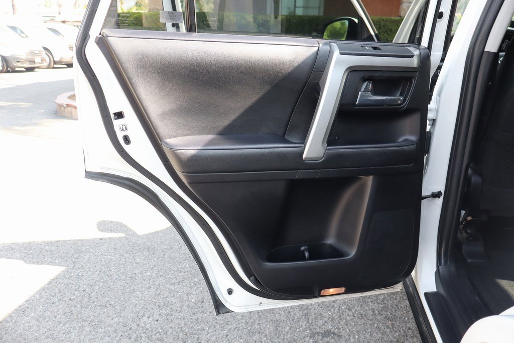 Used 2022 Toyota 4Runner SR5 image 39