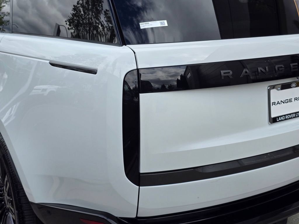 New 2026 Land Rover Range Rover Long Wheelbase SE AWD/4WD image 34