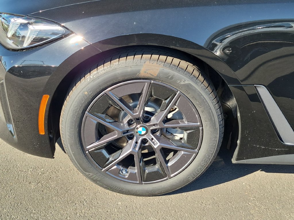 New 2026 BMW i4 eDrive40 w/ Driving Assistance Package RWD image 31