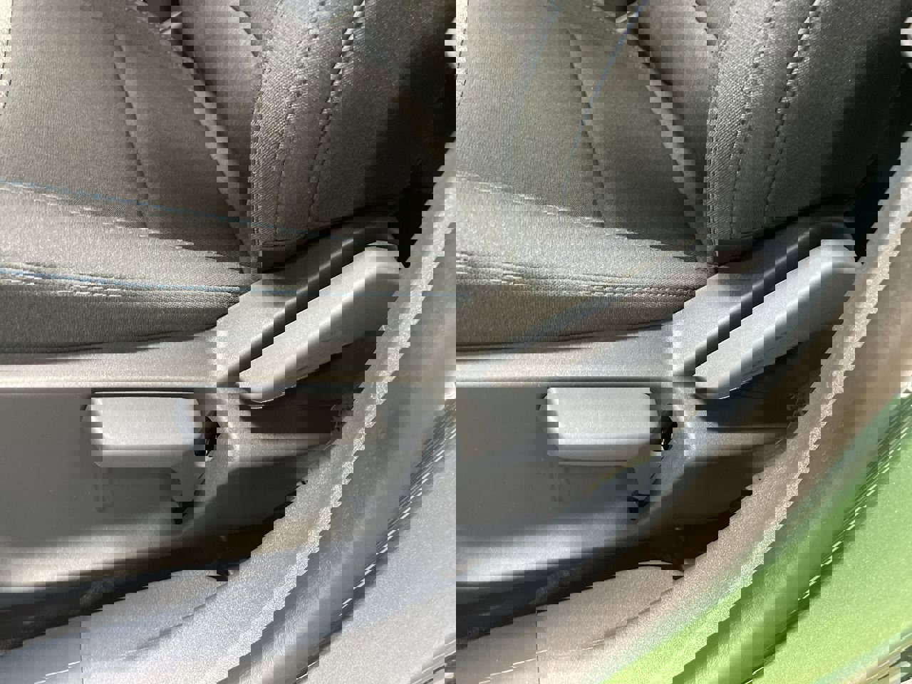 New 2025 Ford Maverick XLT image 26