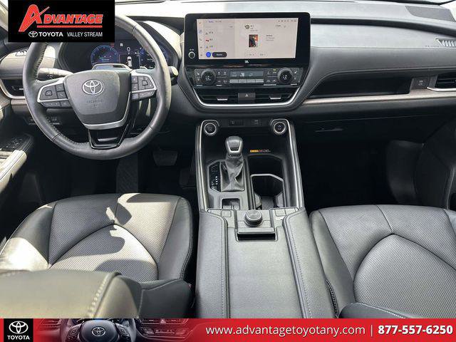 Certified 2024 Toyota Grand Highlander Platinum image 19