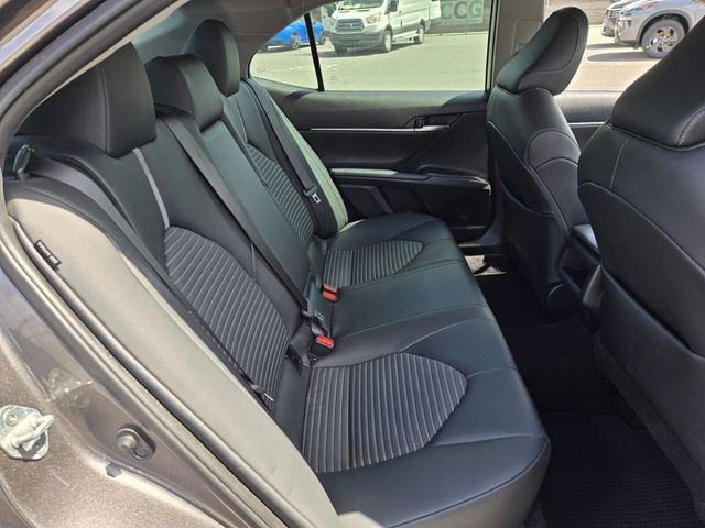 Used 2022 Toyota Camry SE image 17