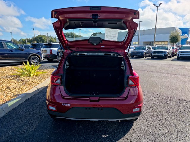 Certified 2024 Hyundai Venue SEL FWD image 20