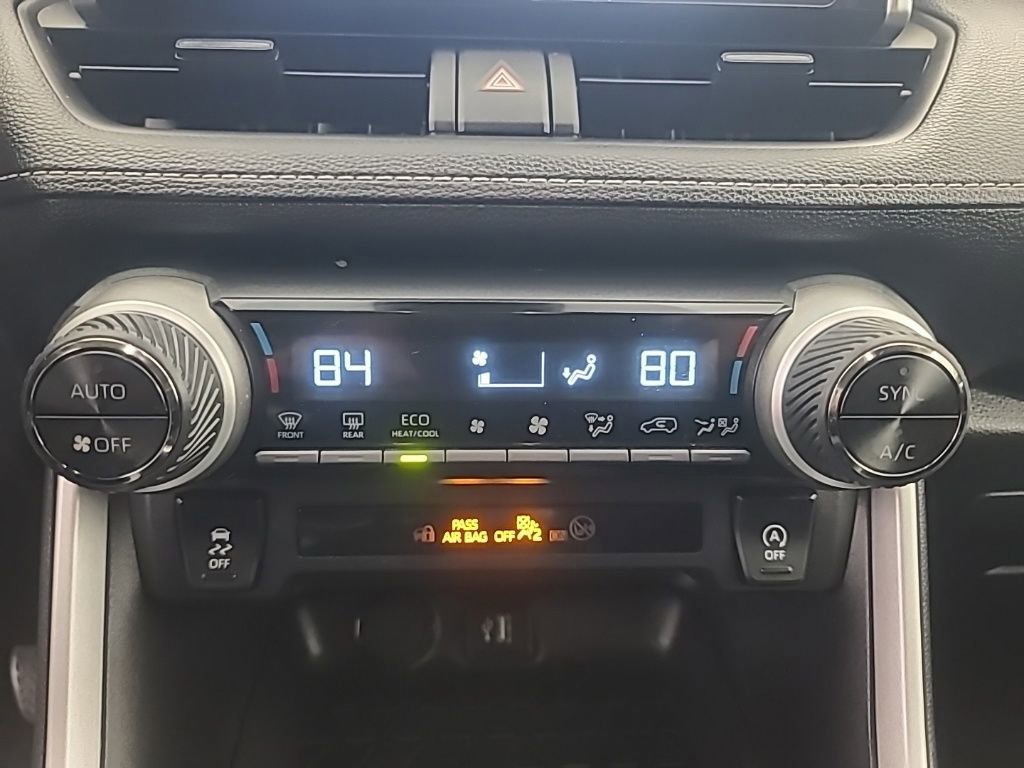 Used 2025 Toyota RAV4 XLE image 35