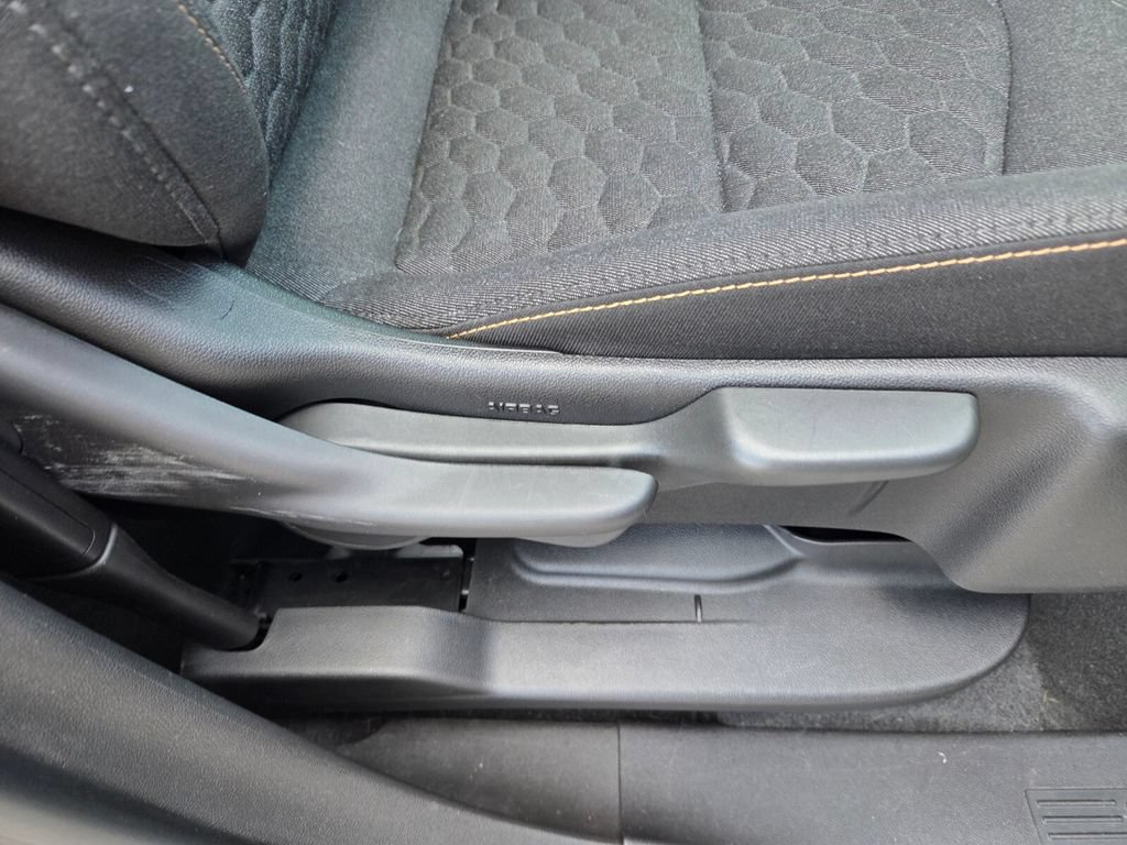 Certified 2018 Chevrolet Equinox LT FWD image 18