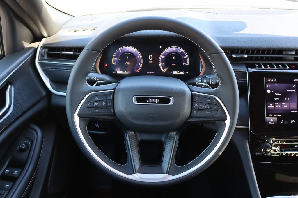 Used 2024 Jeep Grand Cherokee L Altitude image 16