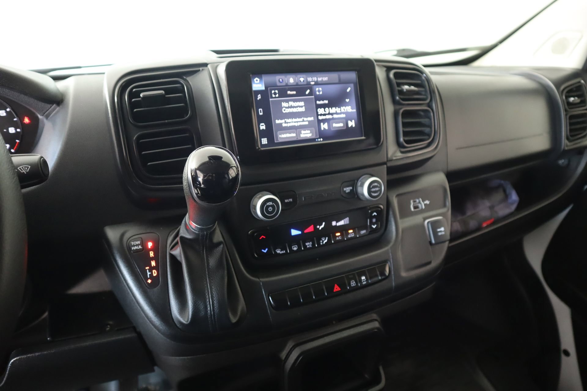 Used 2023 RAM ProMaster 2500 FWD image 5