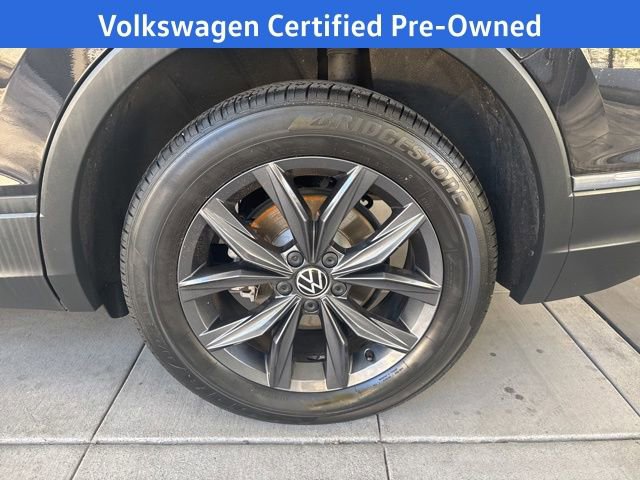 Certified 2023 Volkswagen Tiguan SE w/ Panoramic Sunroof Package image 14