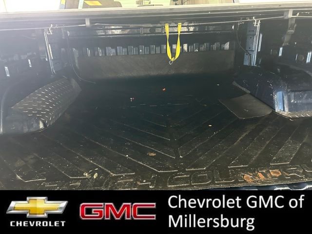 Used 2023 Chevrolet Silverado 1500 LT w/ Z71 Off-Road Package AWD/4WD image 9