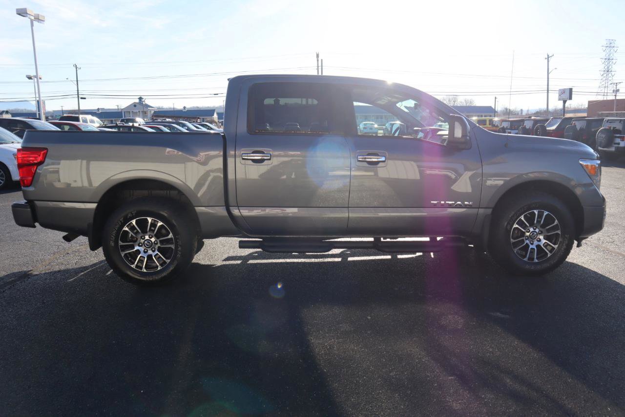 Used 2021 Nissan Titan SV w/ SV Convenience Package AWD/4WD image 6