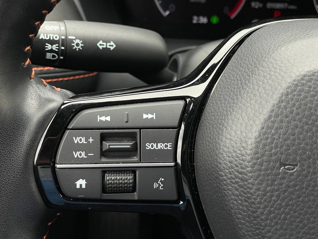Used 2025 Honda HR-V Sport image 15