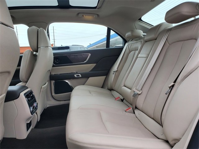 Used 2020 Lincoln Continental Reserve image 26