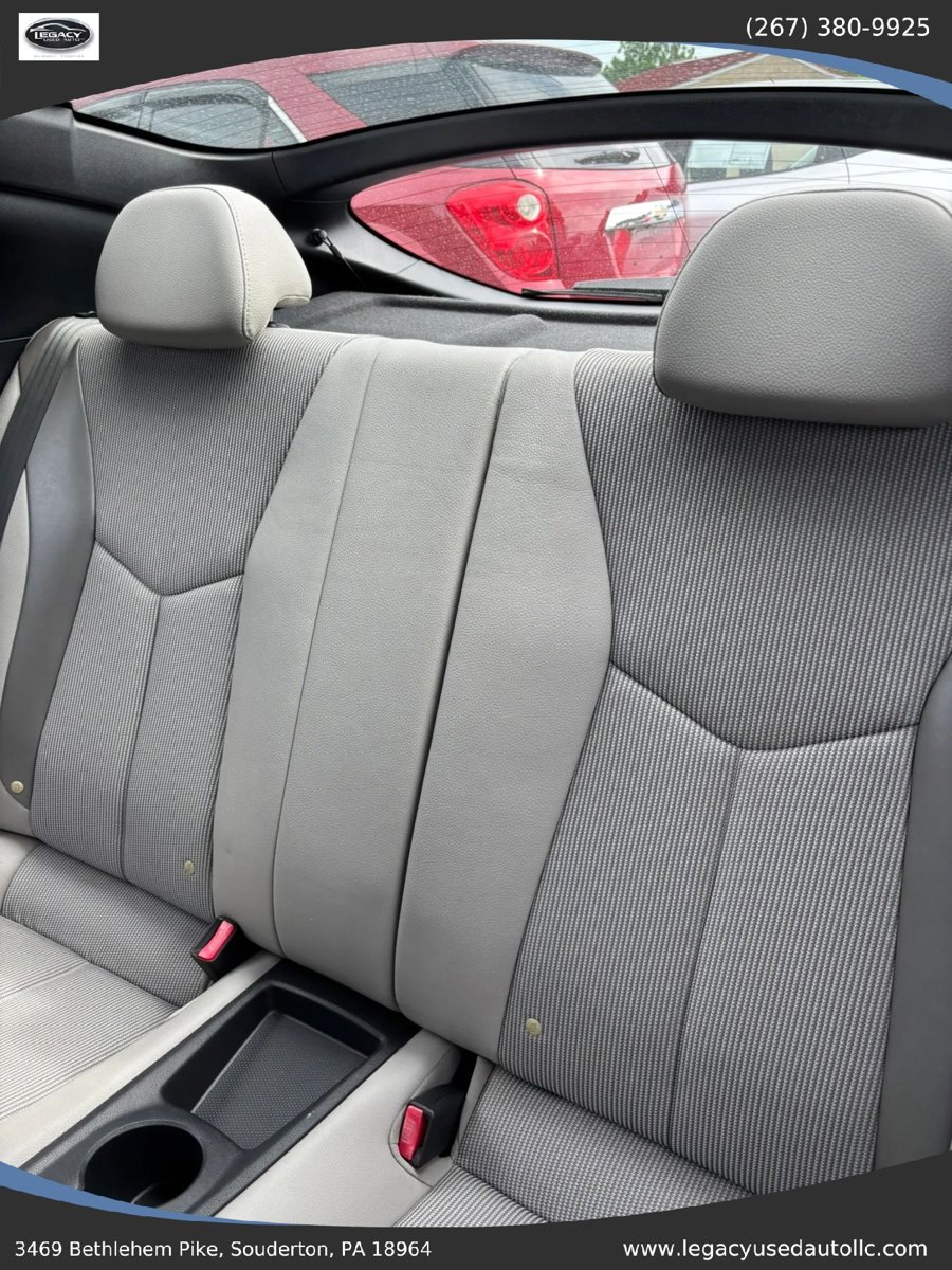 Used 2012 Hyundai Veloster w/ Style Pkg FWD image 23