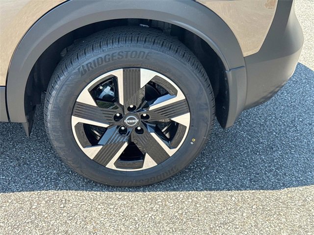 New 2025 Nissan Kicks SV image 11