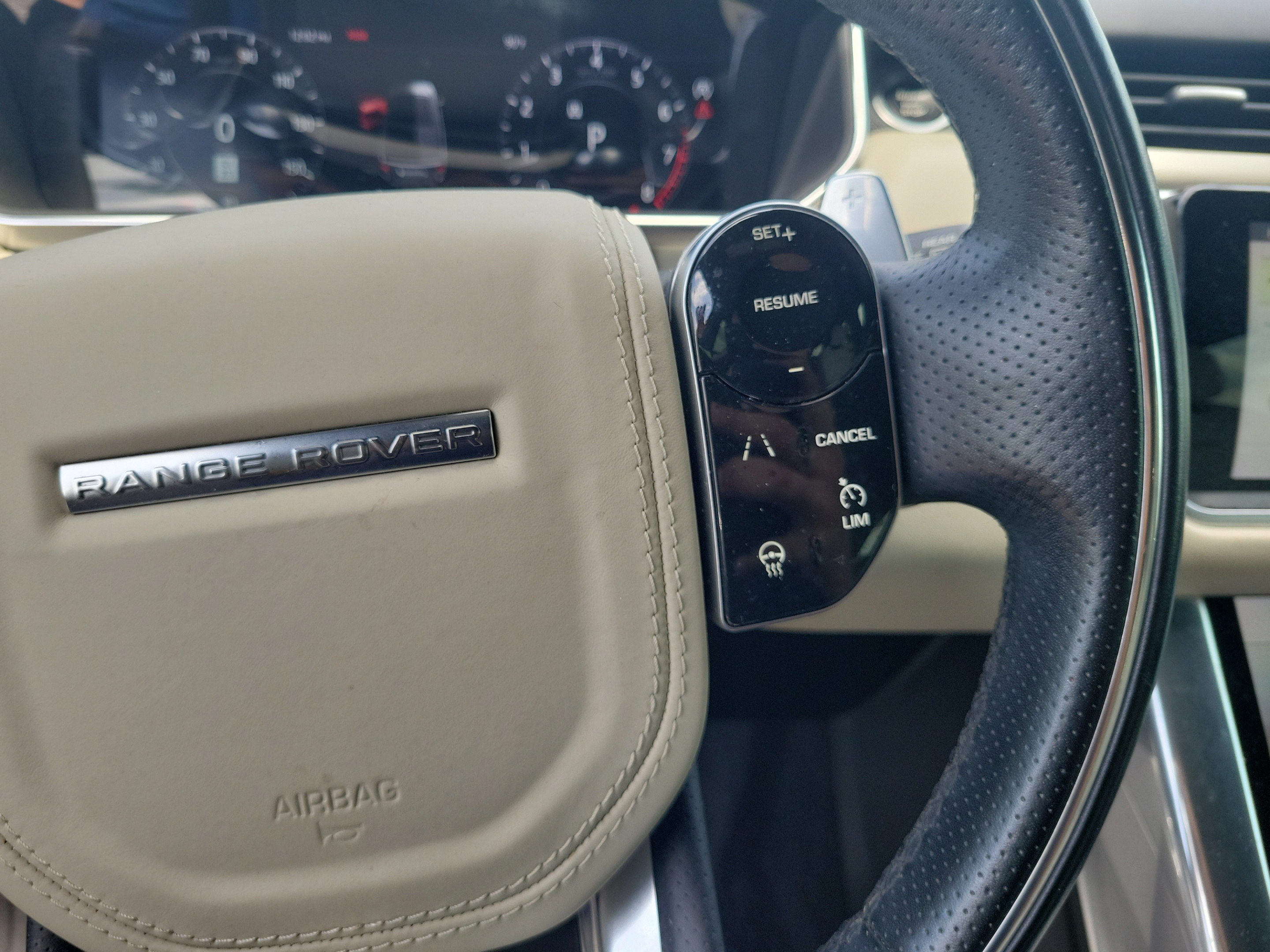 Used 2019 Land Rover Range Rover Sport HSE Dynamic AWD/4WD image 18