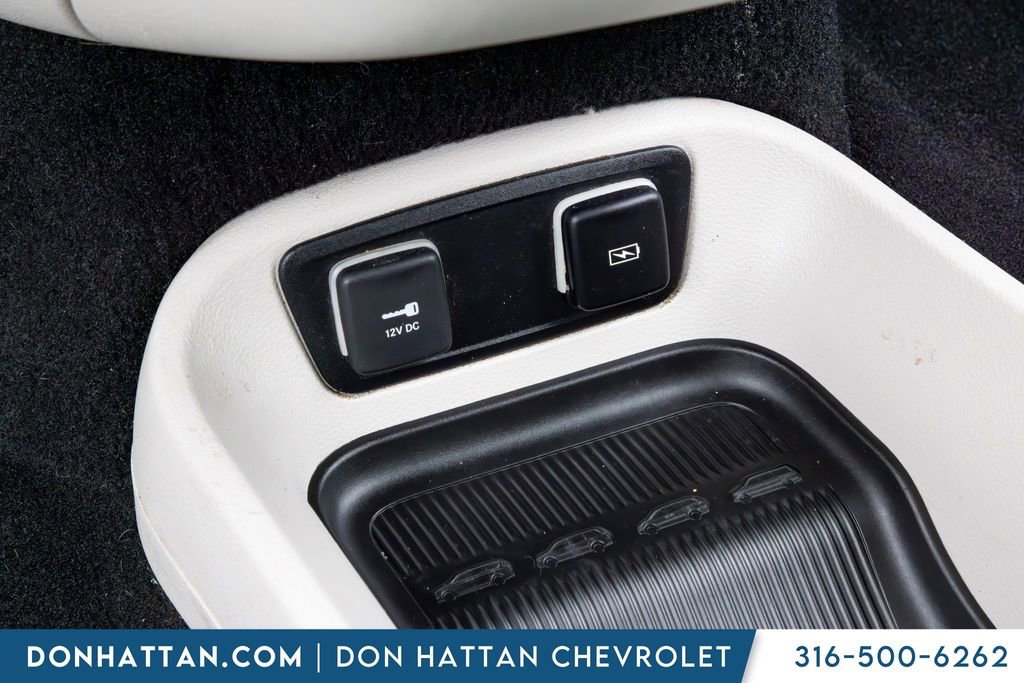 Used 2021 Chrysler Voyager Lxi FWD image 11