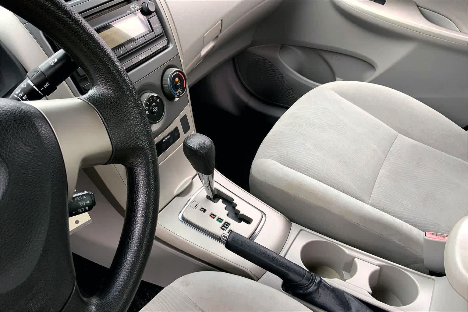 Used 2012 Toyota Corolla LE FWD image 16