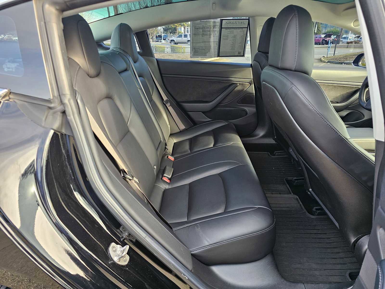 Used 2018 Tesla Model 3 Long Range image 12