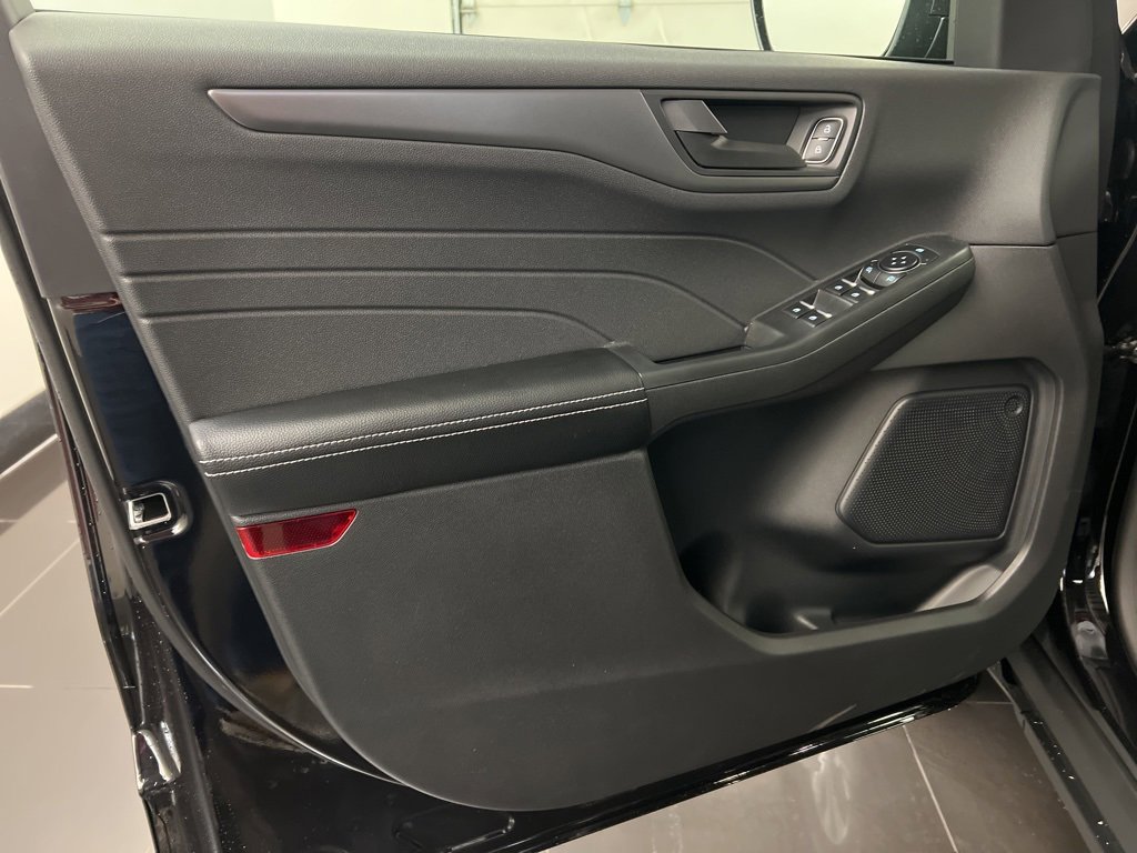 New 2025 Ford Escape Active w/ Cold Weather Package image 27