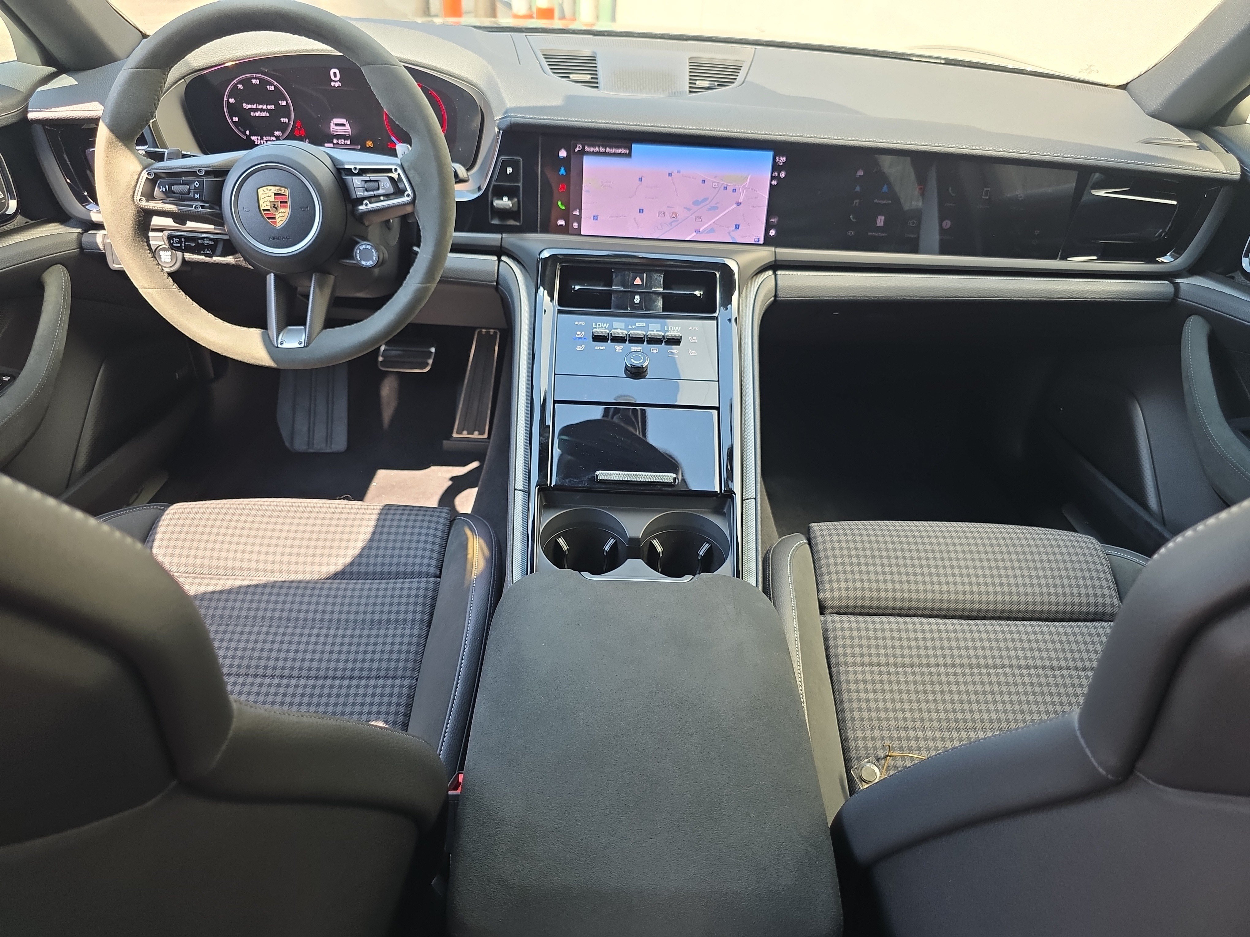 Certified 2024 Porsche Panamera image 16