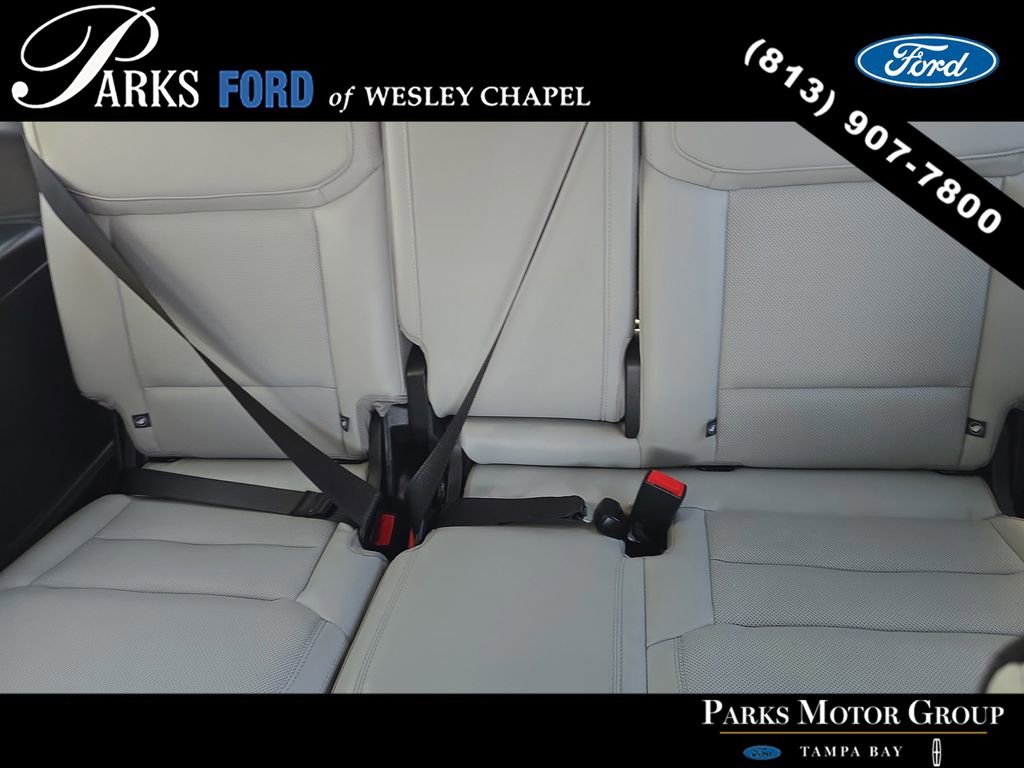 Certified 2025 Ford Expedition Platinum w/ Driver's Package image 17
