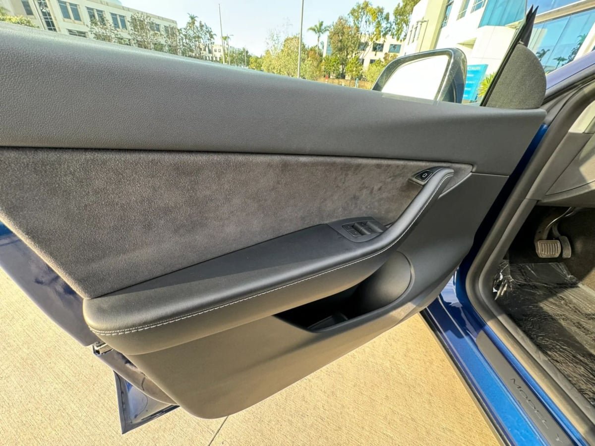 Used 2023 Tesla Model Y Long Range AWD/4WD image 19