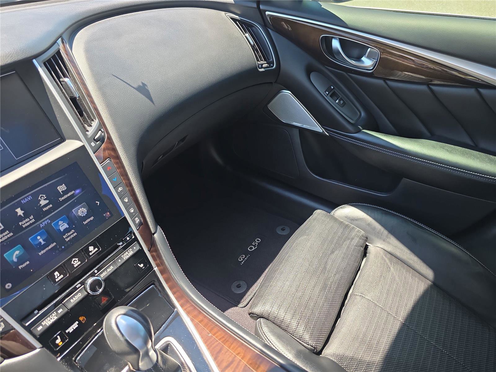 Used 2017 INFINITI Q50 Red Sport 400 AWD/4WD image 29