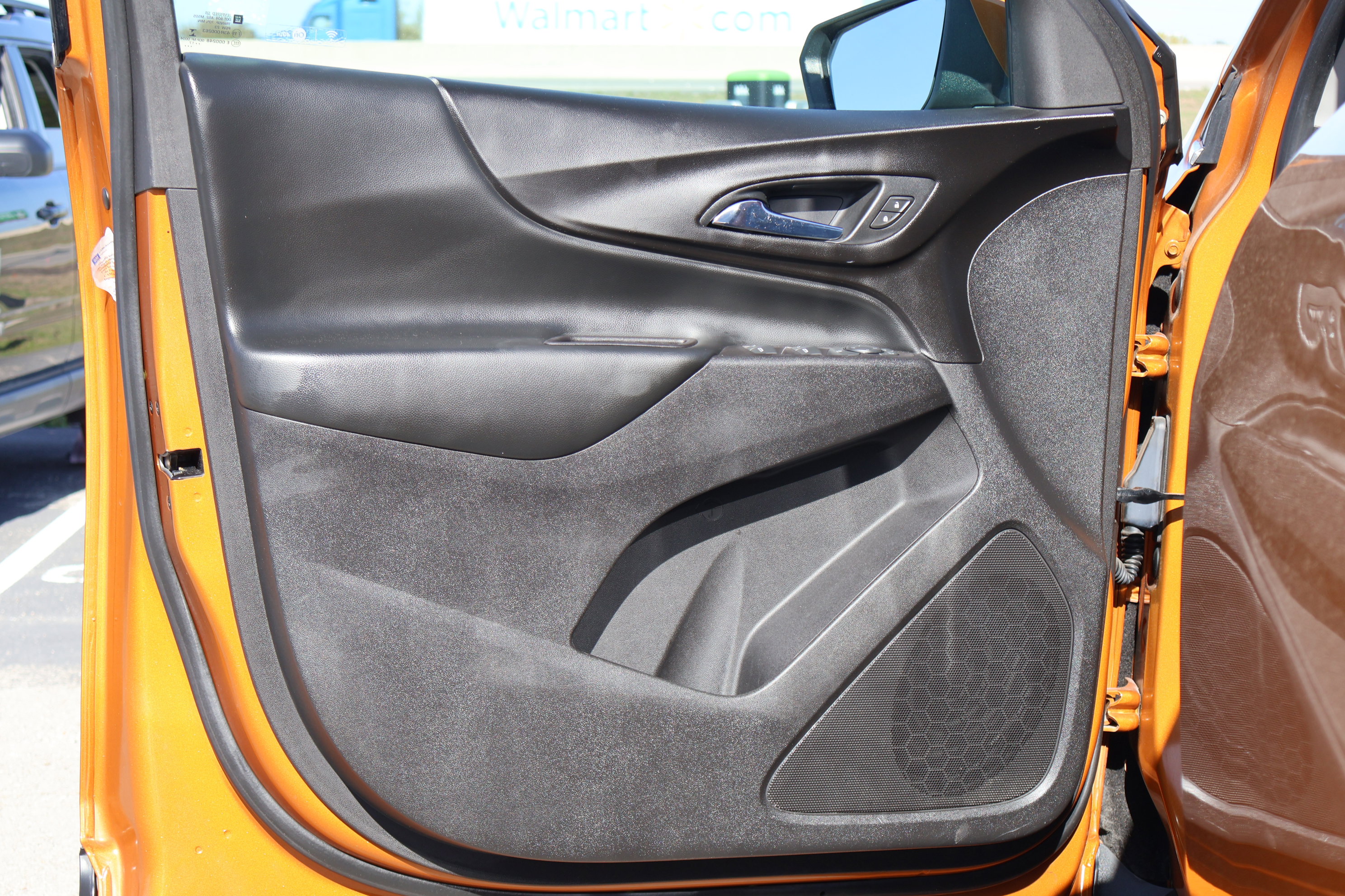 Used 2018 Chevrolet Equinox LT image 12