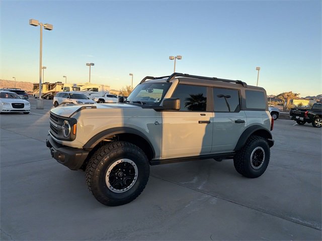 Used 2022 Ford Bronco Black Diamond w/ Sasquatch Package image 8