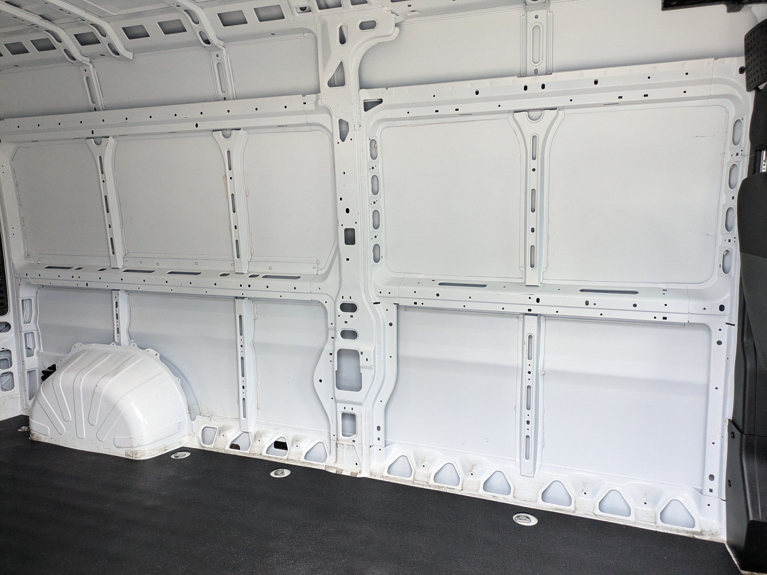 Used 2025 RAM ProMaster 2500 w/ Convenience Group FWD image 14
